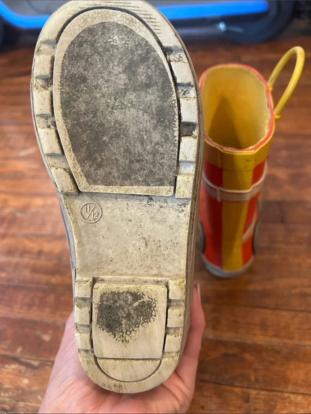 Rain boots sz 11/12